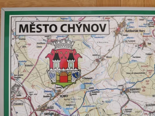 turistická mapa města Chýnov v elegantním stříbrném rámu