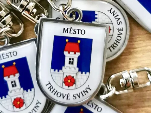 klíčenka se znakem města Trhové Sviny